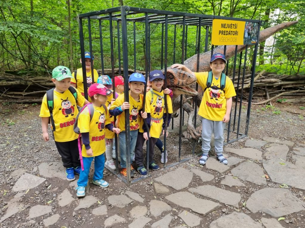 Děti v Dinoparku a ZOO Vyškov